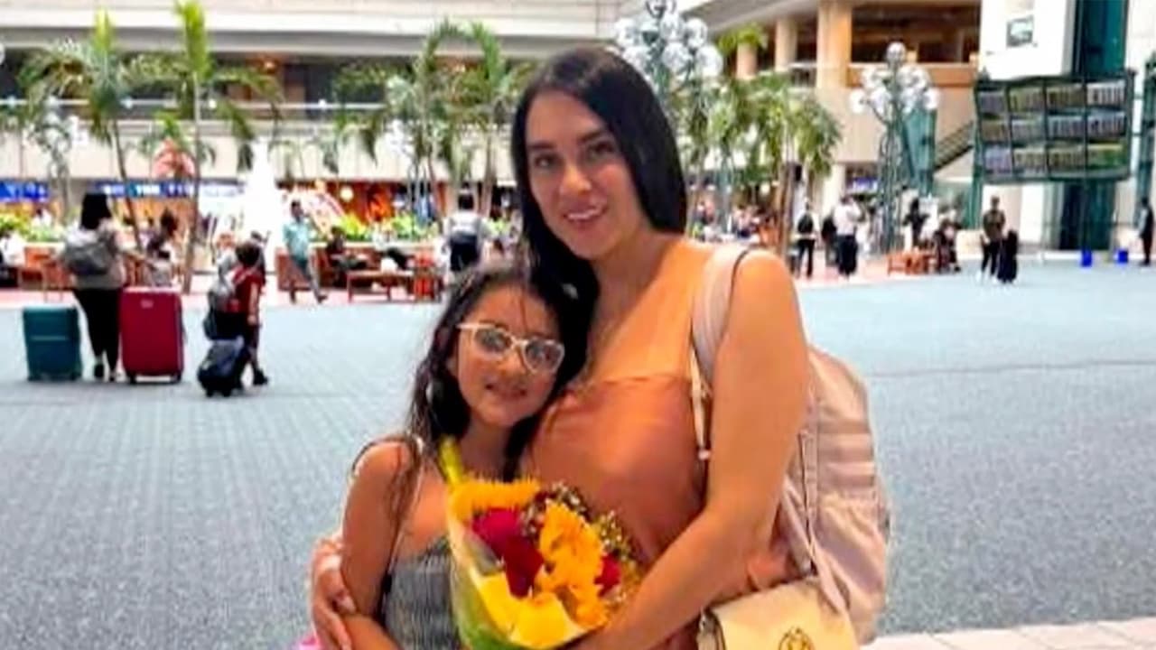 "ICE me usó para agarrar a mi mamá": Madre e hija regresan a Colombia tras meses detenidas en Texas