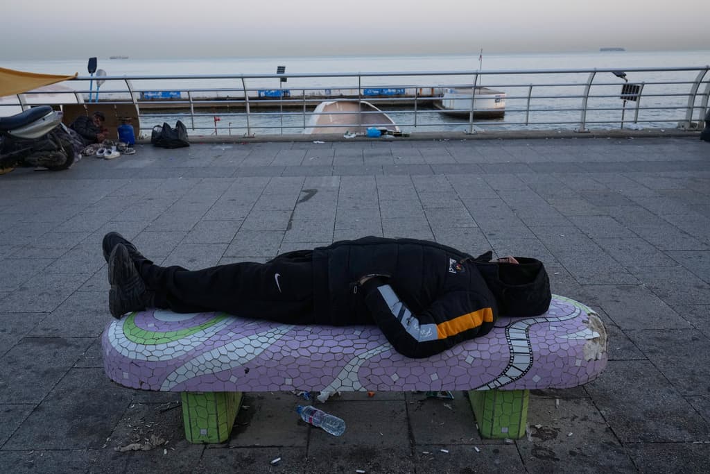 Según las autoridades, al menos 123 personas murieron y 683 resultaron heridas desde el lunes a causa de la ofensiva israelí.
<i>Textos de AFP.</i>