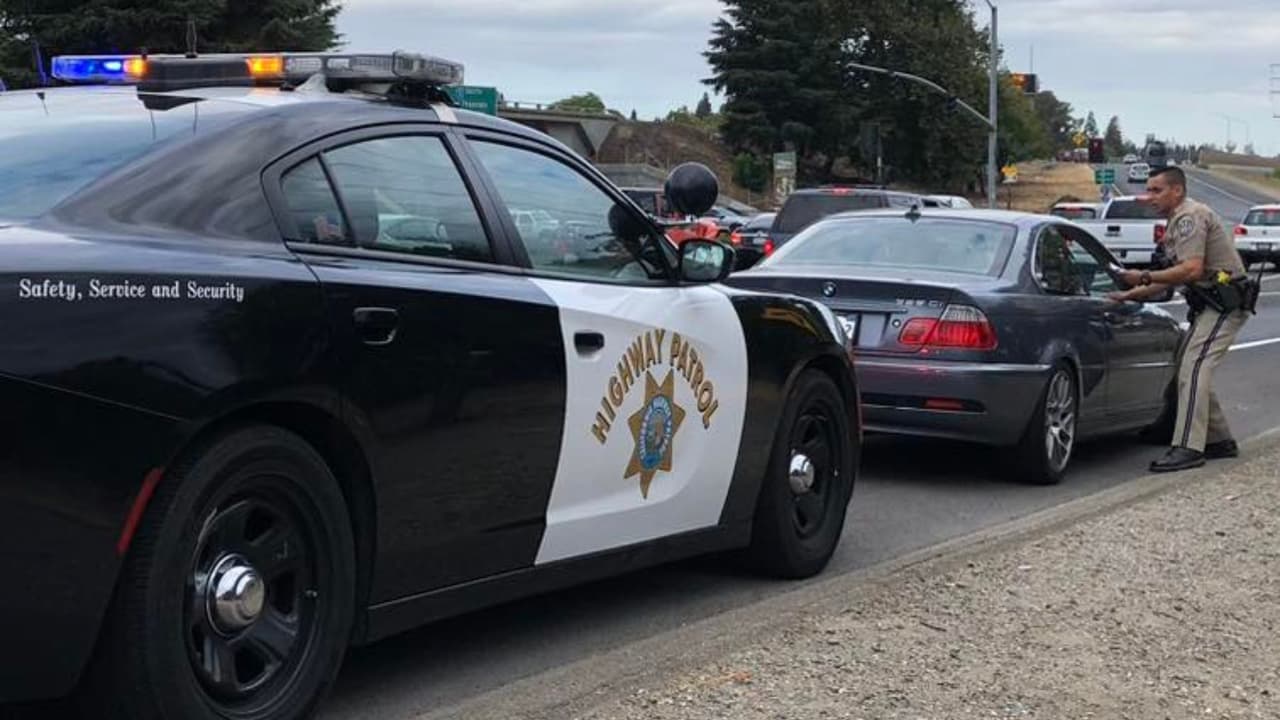 Para que no te sorprendan y caigas en
<b> infracciones u otro tipo de sanciones</b>, aquí te damos el detalle sobre las nuevas regulaciones de tránsito y sobre la propiedad de vehículos.