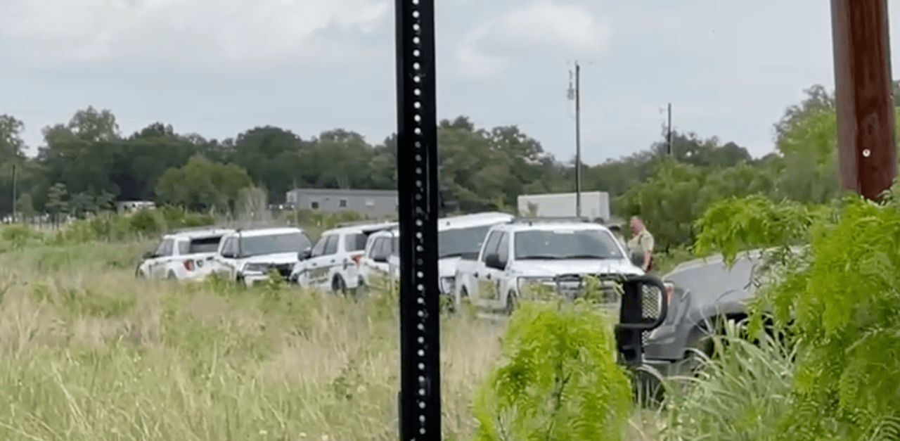 Las autoridades esperan que el incidente termine pronto y de manera pacífica.