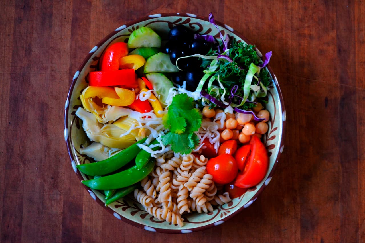 Comer bien para no olvidar: la dieta mediterránea puede reducir en un 25% el riesgo de demencia