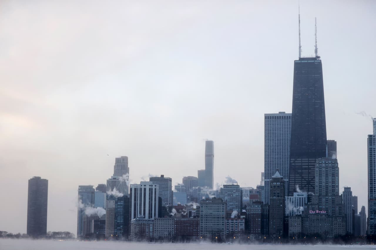 Helada y lluvias aisladas podrían traer la primera nevada de esta temporada a Chicago