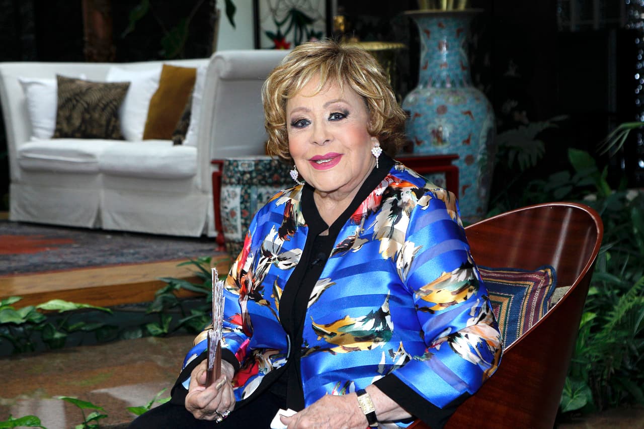 Dijo que la herencia no ha sido tema de conversación en su familia: "La verdad nunca he platicado lo del testamento ni con mi mamá ni con mis hermanas porque realmente es algo que no me interesa, yo ya tengo mis bienes, ya tengo mis inversiones", señaló en octubre.
<br>