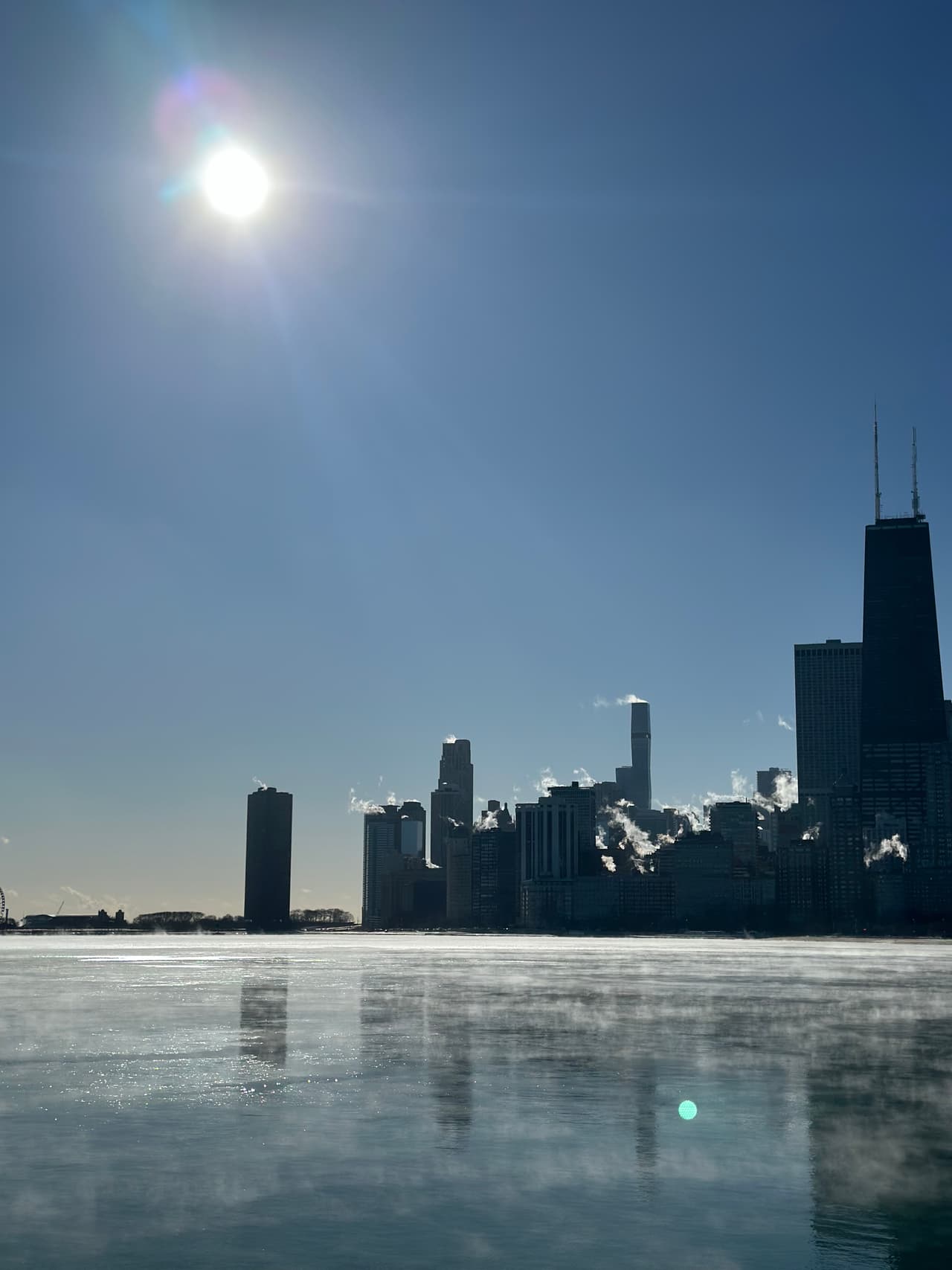 Varos condados de Illinois entre ellos
<b>Cook han estado bajo advertencias por sensación térmica,</b> luego de reportarse temperaturas de hasta 40 grados Fahrenheit bajo cero.