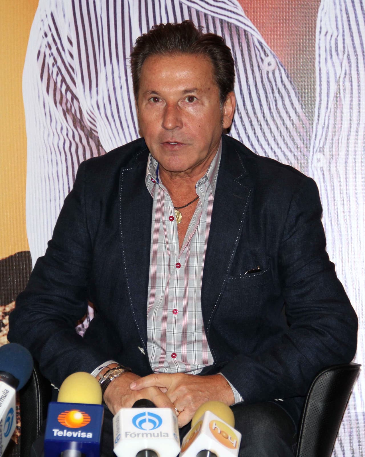 El que no ha dejado de estar presente es el flamante abuelo de la niña, Ricardo Montaner.
<br>