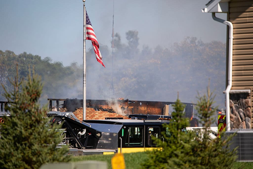 Qué se sabe del tiroteo en una iglesia mormona de Michigan que el FBI investiga como un "acto de violencia dirigida"