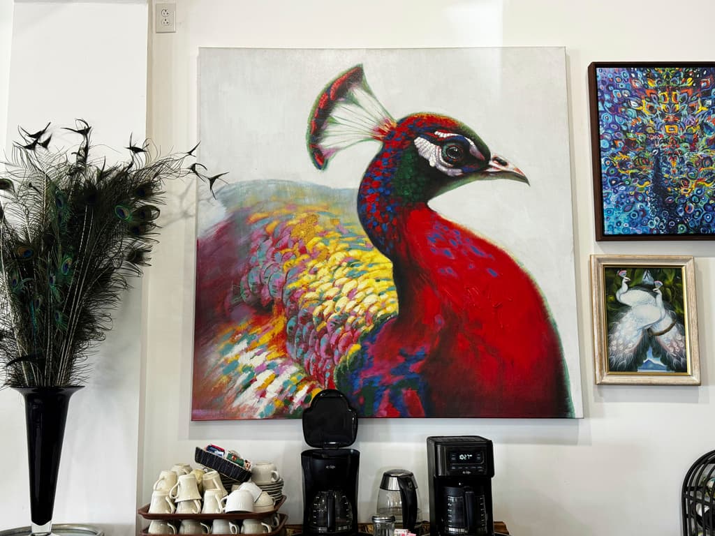 El sargento Amar Gandhi, del Departamento de Policía del condado de Sacramento, confirmó que
<b> investigan la desaparición de los pavos reales como un delito contra la propiedad</b>.