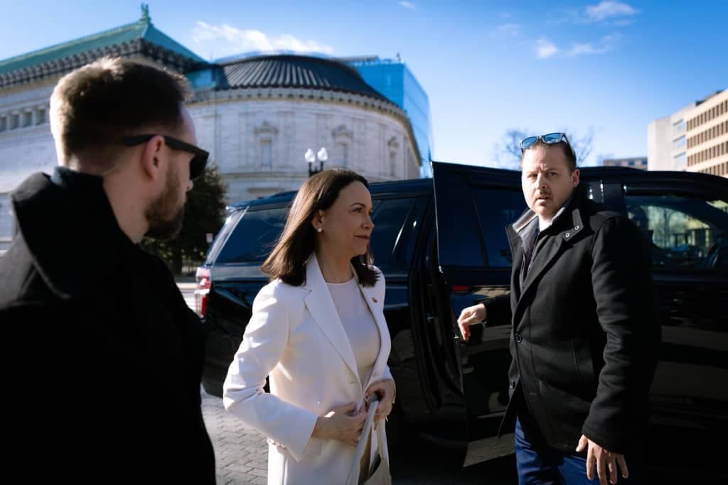 María Corina Machado ofrece medalla del Nobel de la Paz a Donald Trump