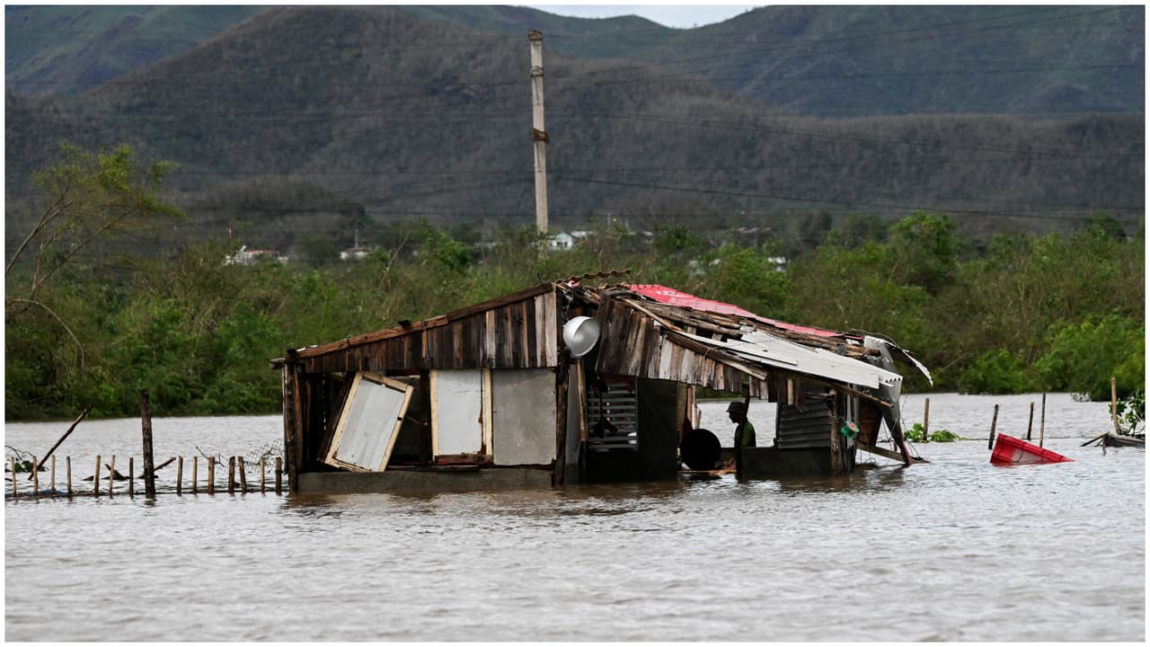 “Se cayó tratando de cruzar un río”: confirman muerte de un hombre por huracán Melissa en Cuba
