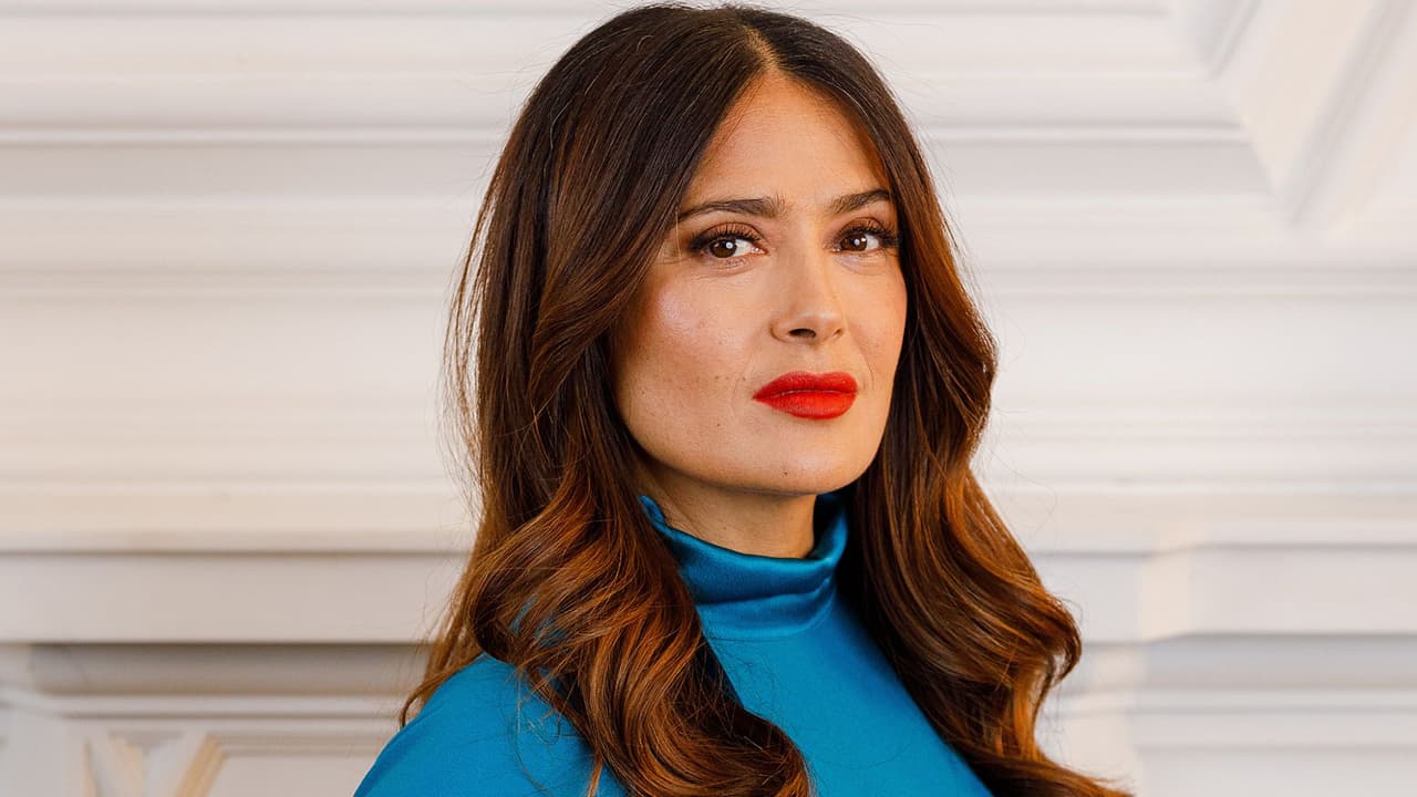 Salma Hayek sí puso ofrenda de Día de Muertos: presumió las fotos y encantó a sus fans
