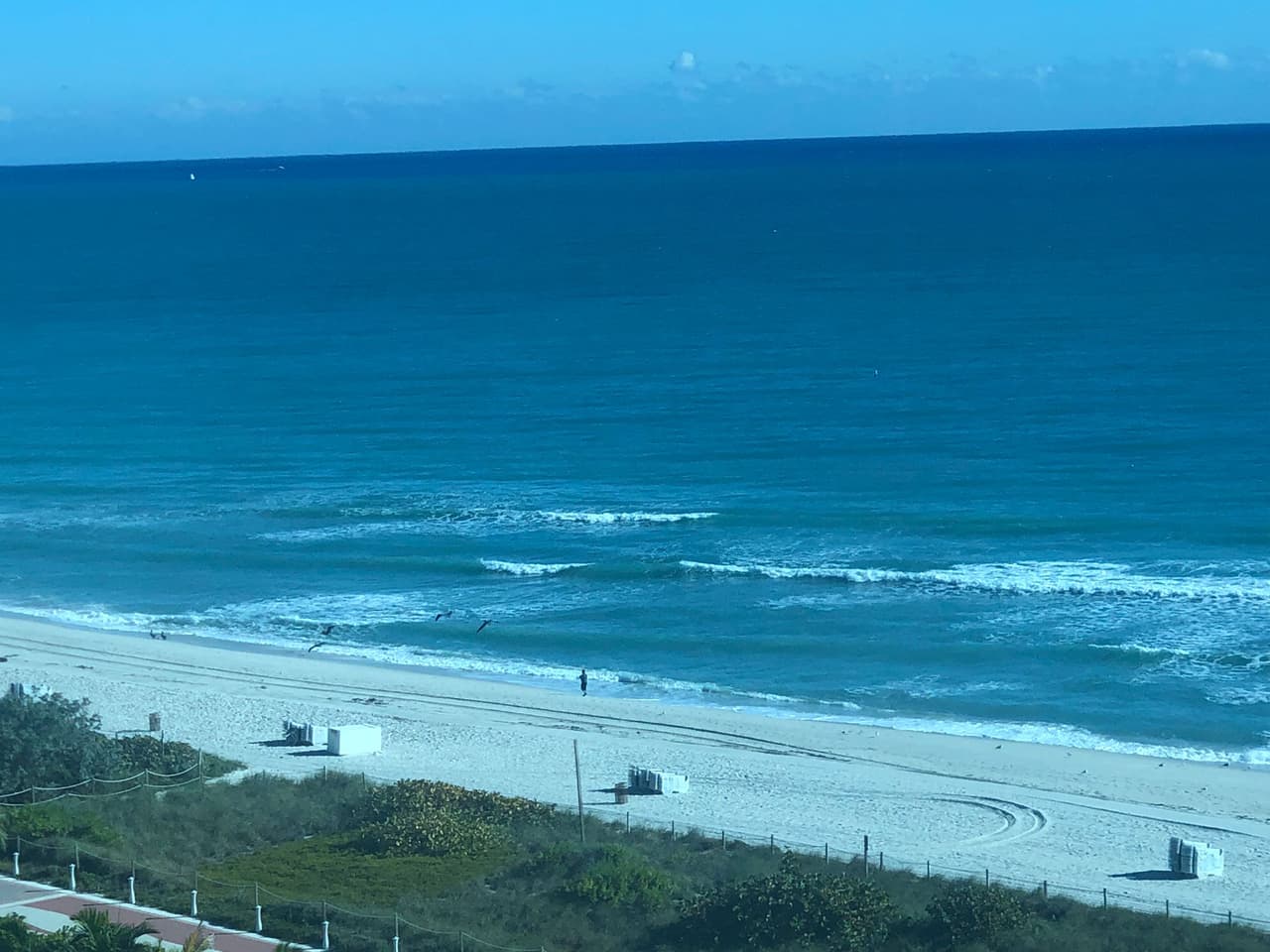 El viento provocó olas en el mar y las temperaturas alejaron a los bañistas.
<br>