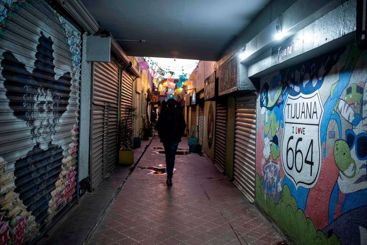 <b>Tijuana. </b>La frontera mexicana más activa es también la más violenta para los turistas de Estados Unidos. Allí, al menos 37 ciudadanos de este país fueron víctimas de homicidio entre el 11 de enero de 2019 y el 11 de junio de 2022, según cifras del Departamento de Estado consultadas por Univision Noticias.Esta localidad ha visto un repunte de asesinatos en años recientes y eso atribuye a una guerra entre facciones de los carteles de Sinaloa, Jalisco Nueva Generación y de los Arellano Félix.