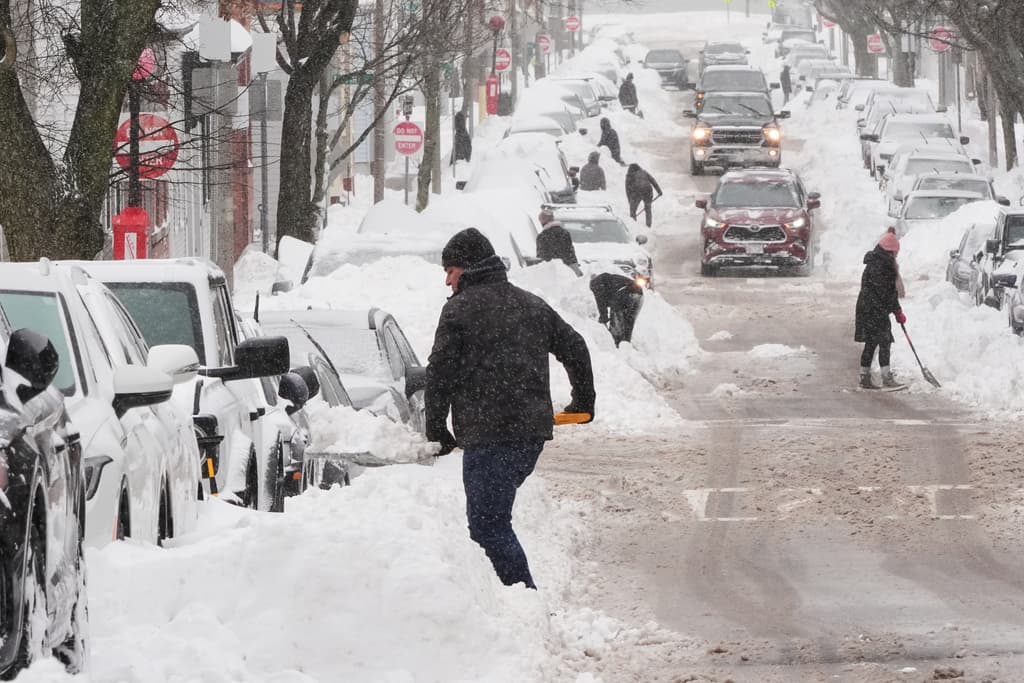 Ahora alertan por una tormenta de nieve tipo "ciclón bomba" que podría llegar este fin de semana a EEUU