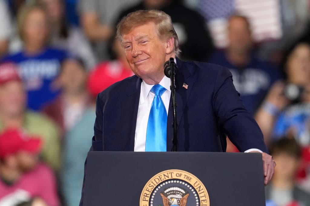 Donald Trump afirma que "México pagó el muro con aranceles" durante un mitin en Kentucky