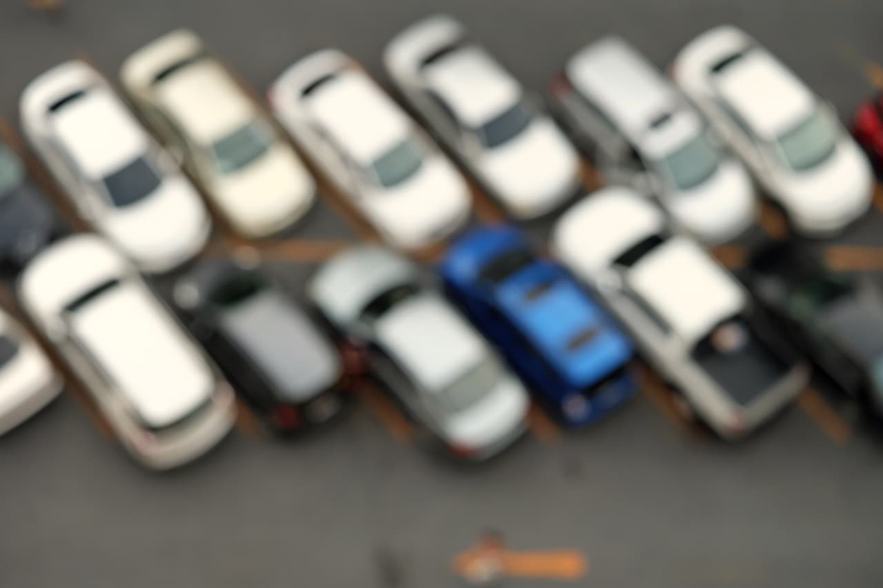 <h3 class="cms-h3-H3"><b>9. No tiene necesariamente que hacer mucho calor afuera para que la cabina de un auto alcance temperaturas mortales</b> </h3>
<br>Bryce, un bebé de 9 meses de edad murió sofocado en el interior del auto de su madre en un día de temperaturas agradables que oscilaban entre 60 y 70 grados Fahrenheit. La ventanas del auto convierten la cabina en un invernadero en el que las temperaturas son considerablemente más altas que las del exterior.