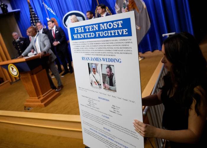 Recientemente aumentó la recompensa por información que conduzca a Wedding.