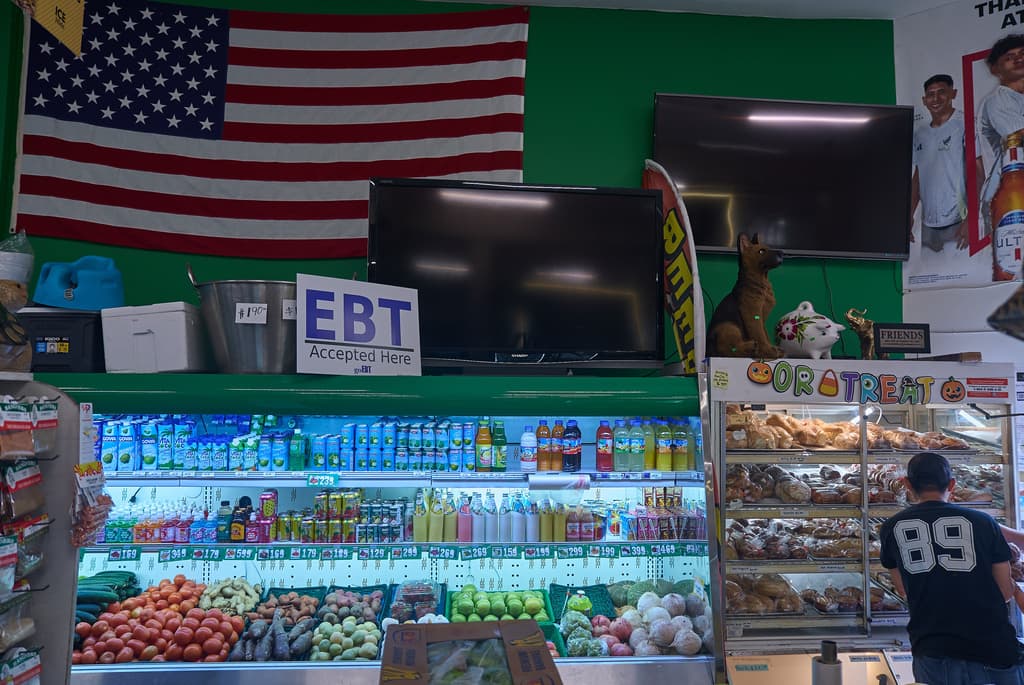 Juez ordena al gobierno de Trump pagar todos los beneficios de SNAP de noviembre