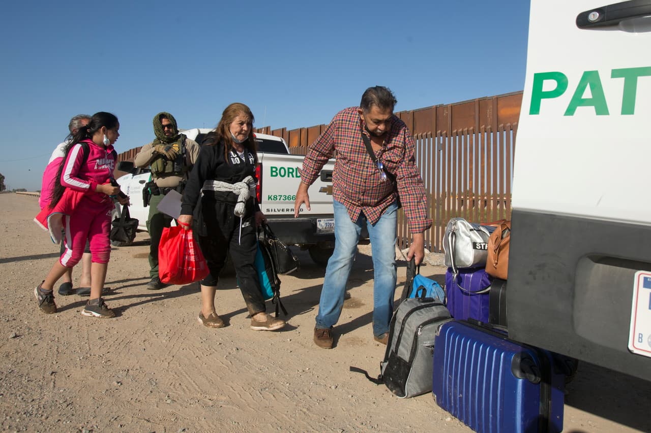 Atención, latinos: Autoridades explican cómo es el falso proceso migratorio que ofrece residencia en EE UU