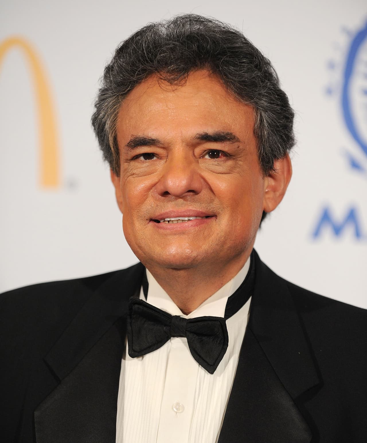 “Lamentablemente tiene una parálisis facial que viene por estrés o por cambio de clima, y él está sometido a las dos cosas, pero se atendió a tiempo, por eso fue muy controlable y nada de gravedad”, explicó su asistente al periódico ‘Reforma’ en aquel entonces.