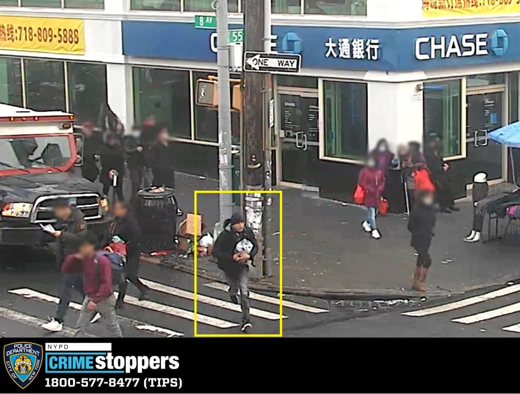 NYPD dio a conocer las fotos de los sospechosos
<b>de robar una bolsa con $300,00 a un custodio del camión blindado</b> de la empresa de seguridad Brink's, el 6 de enero, del 2023.