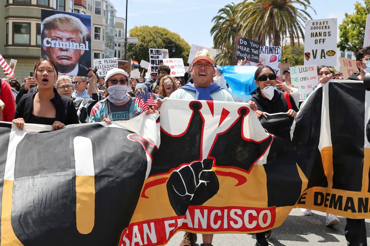 Área de la Bahía alza la voz con protestas “No Kings” contra las políticas antimigrantes de Trump