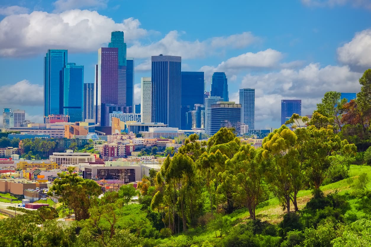 <h3 class="cms-H3-H3">12.- Los Angeles-Long Beach-Anaheim, California</h3>
<br>
<br>🛒Puntaje total: 56.84
<br>🛒Cambio en IPC del último mes vs 2 meses antes: 0.50%
<br>🛒Cambio en IPC del último mes vs hace 1 año: 7.80%