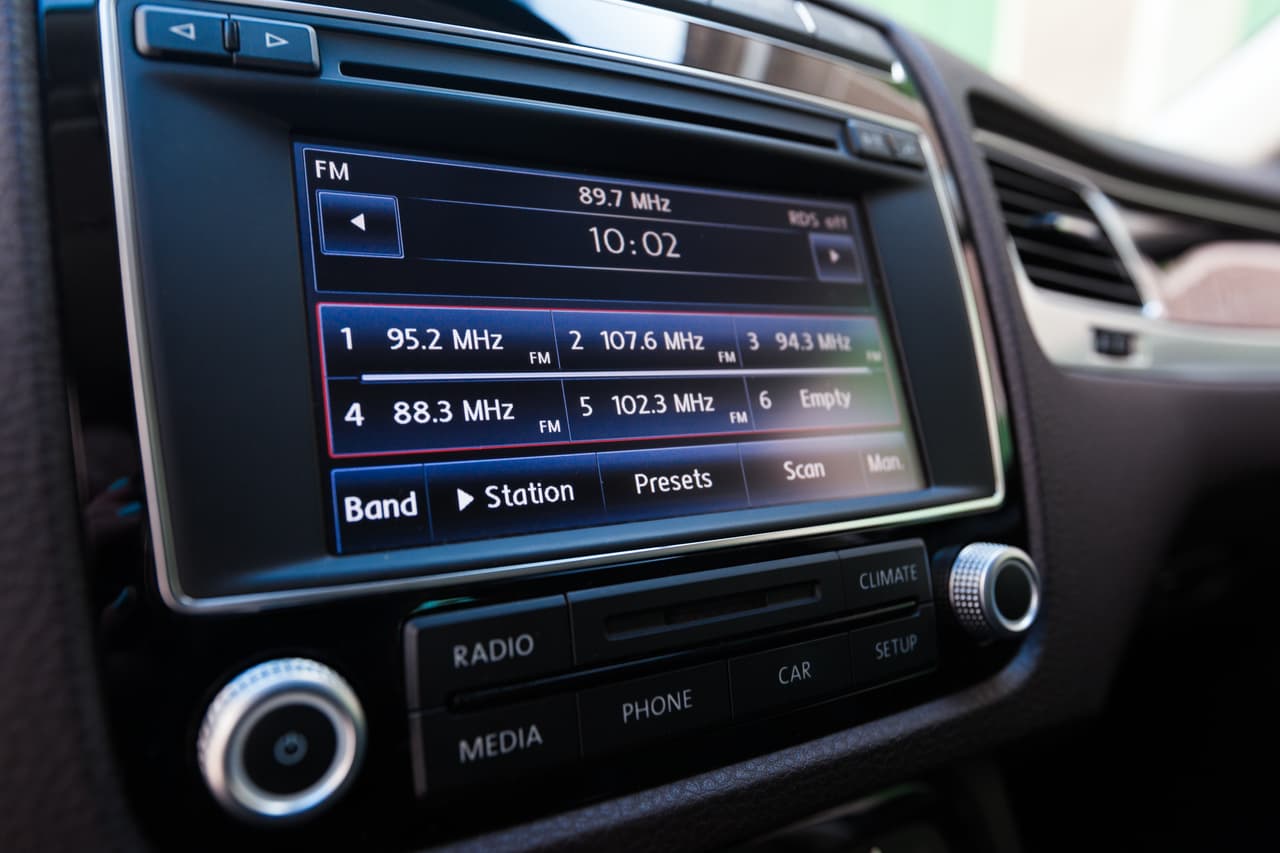 Recuerde apagar la calefacción, la radio, las luces y demás dispositivos cuando llegue a su destino para poder alargar la vida de la batería.