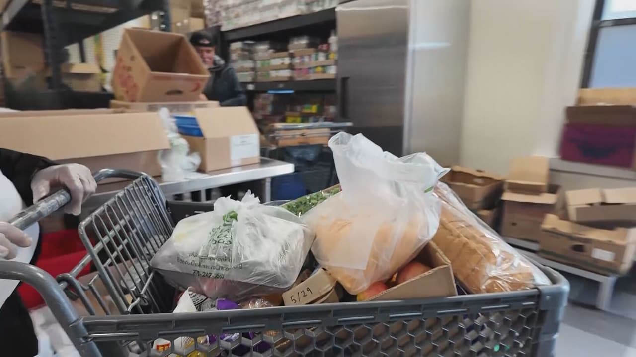 SNAP termina para ciertos inmigrantes en Illinois: aquí te decimos cómo conseguir alimentos gratis