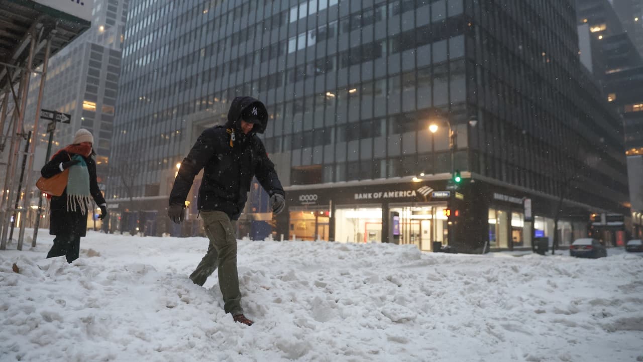 Nueva tormenta invernal amenaza a Nueva York con nieve y vientos extremos