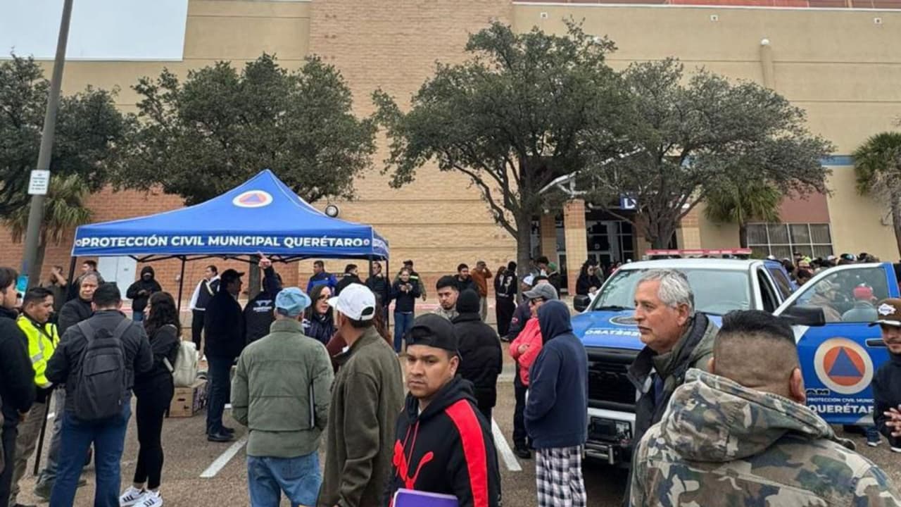 En total,
<b>más de 24,000 personas</b> participan en esta caravana decembrina, que cumple
<b>16 años</b> de realizarse.
<br>
<br>Aunque el destino principal es
<b>Querétaro</b>, también hay familias que se dirigen a otros estados como
<b>San Luis Potosí, Guanajuato, Zacatecas, Hidalgo, Estado de México, Michoacán y Jalisco</b>, entre otros.