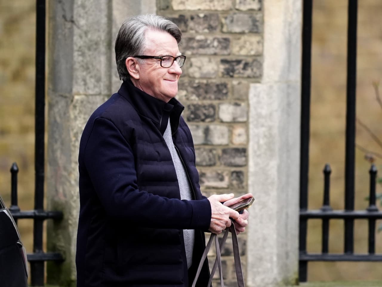 ¿Quién es Peter Mandelson y por qué se le relaciona con Jeffrey Epstein?