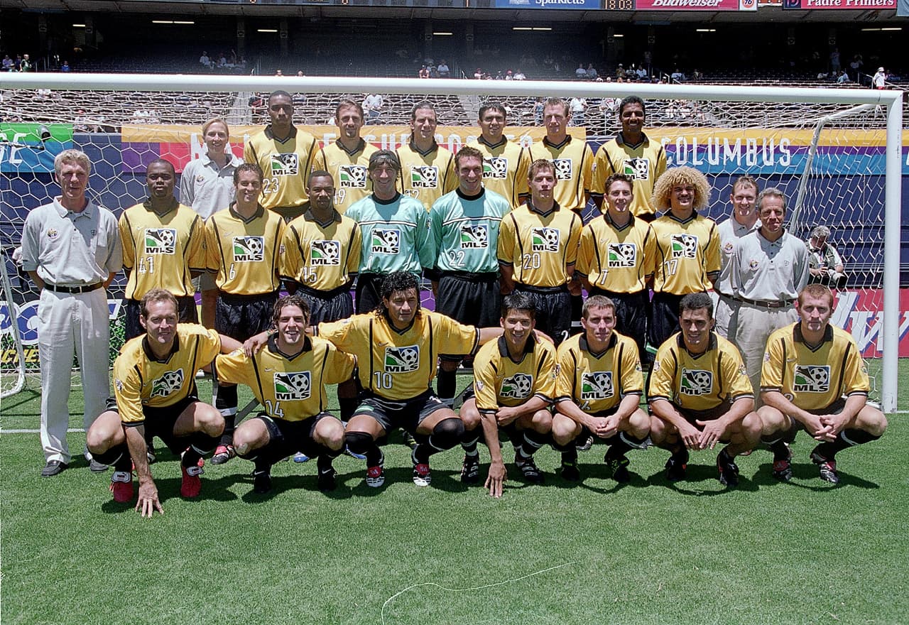 En este cuadro del All Star Team destacan dos ‘10’ latinoamericanos que son auténticas leyendas futbolísticas. El colombiano Carlos Valderrama y el boliviano Marco Etcheverry.