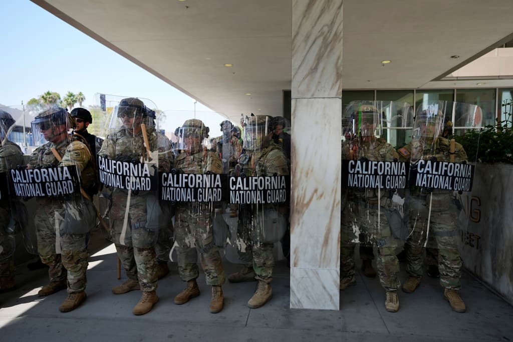 Qué pueden hacer y qué no los marines y efectivos de la Guardia Nacional activados por Trump por las protestas en Los Ángeles
