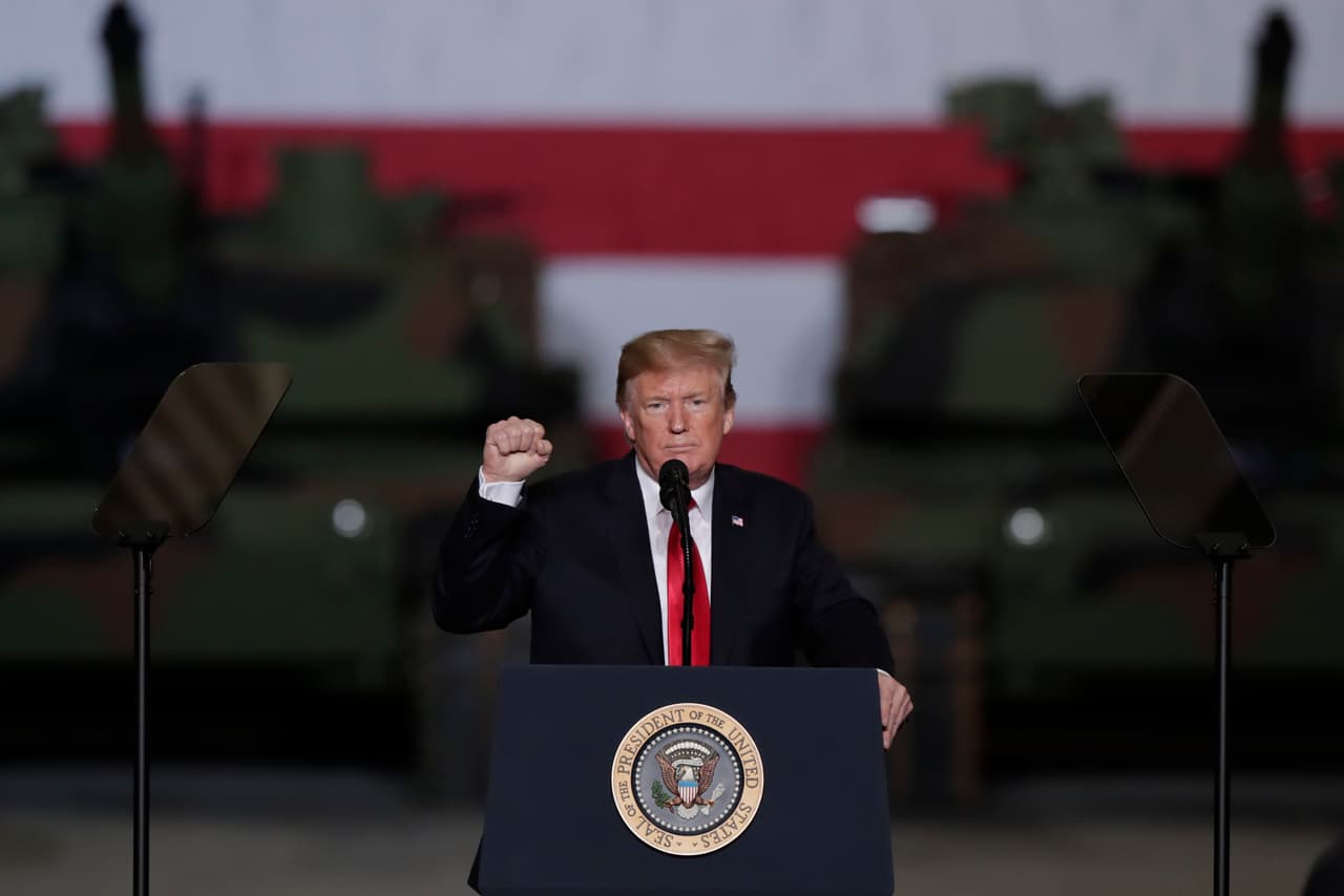 El grosero mensaje de odio denunciado por la viuda de John McCain tras las nuevas críticas de Trump al fallecido senador