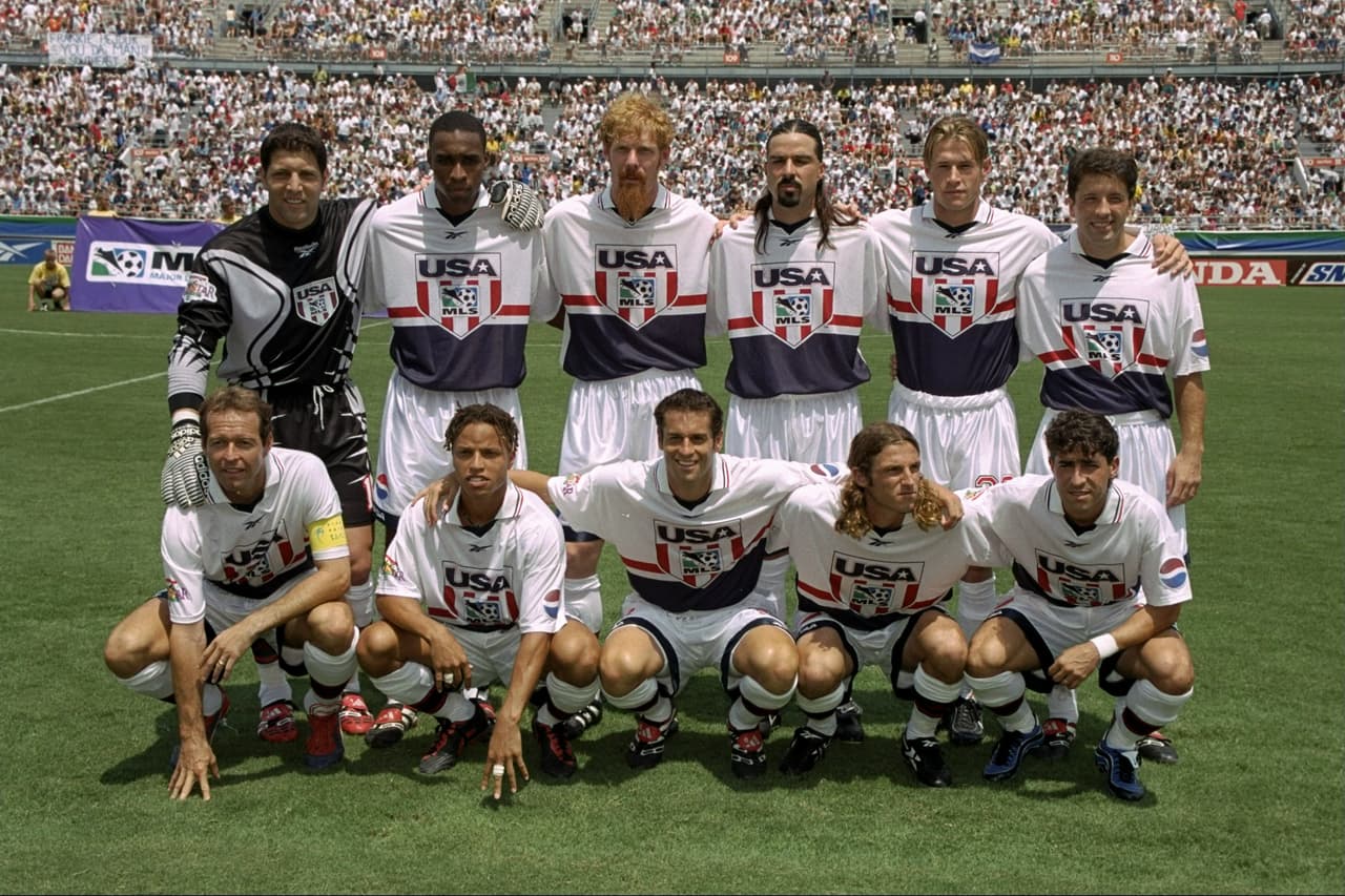 Otras leyendas de la selección de las barras y las estrellas de los 90’s y principios del milenio también vieron acción, como el caso del arquero Tony Meola y los defensores Marcelo Balboa y Eddie Pope.