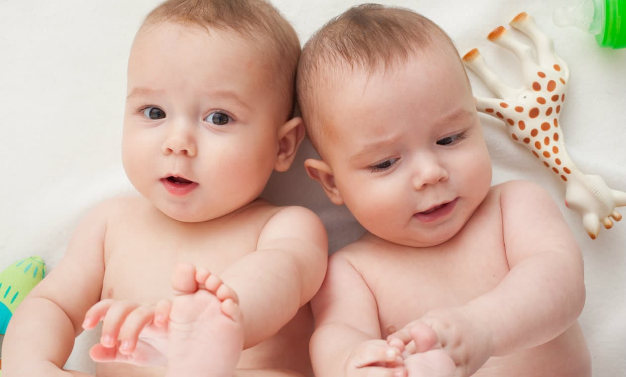 Famosos que tienen hijos gemelos y les gusta presumirlos todo el tiempo