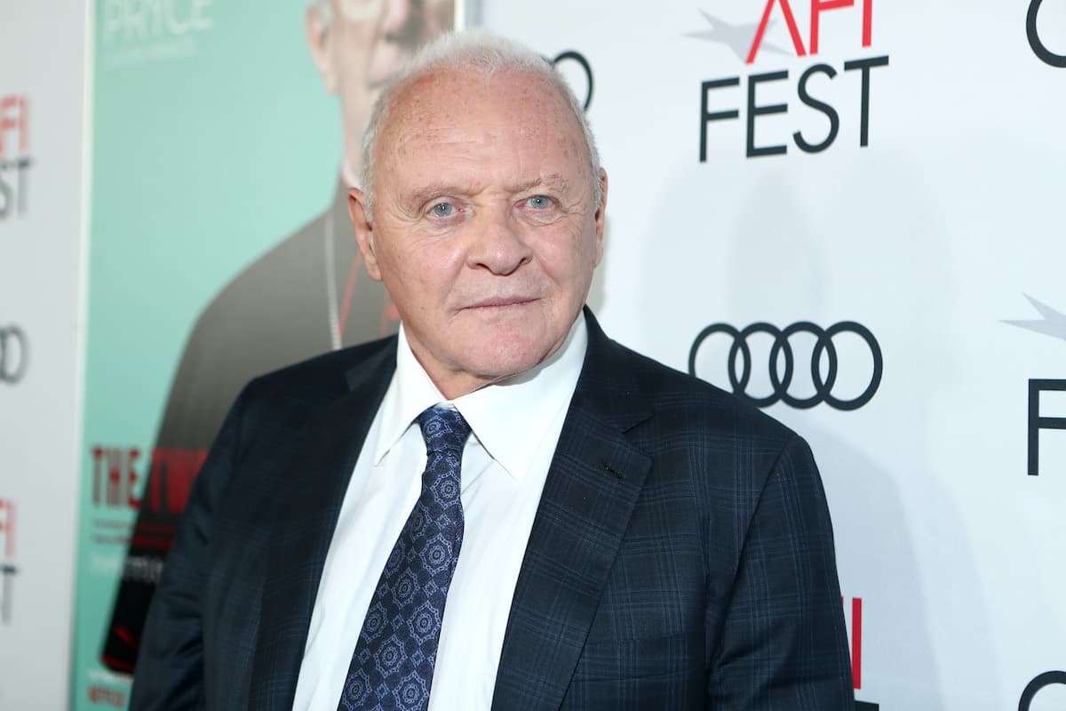 El sabor latino de Anthony Hopkins nos conquistó: bailó con Salma Hayek de una divertida manera
