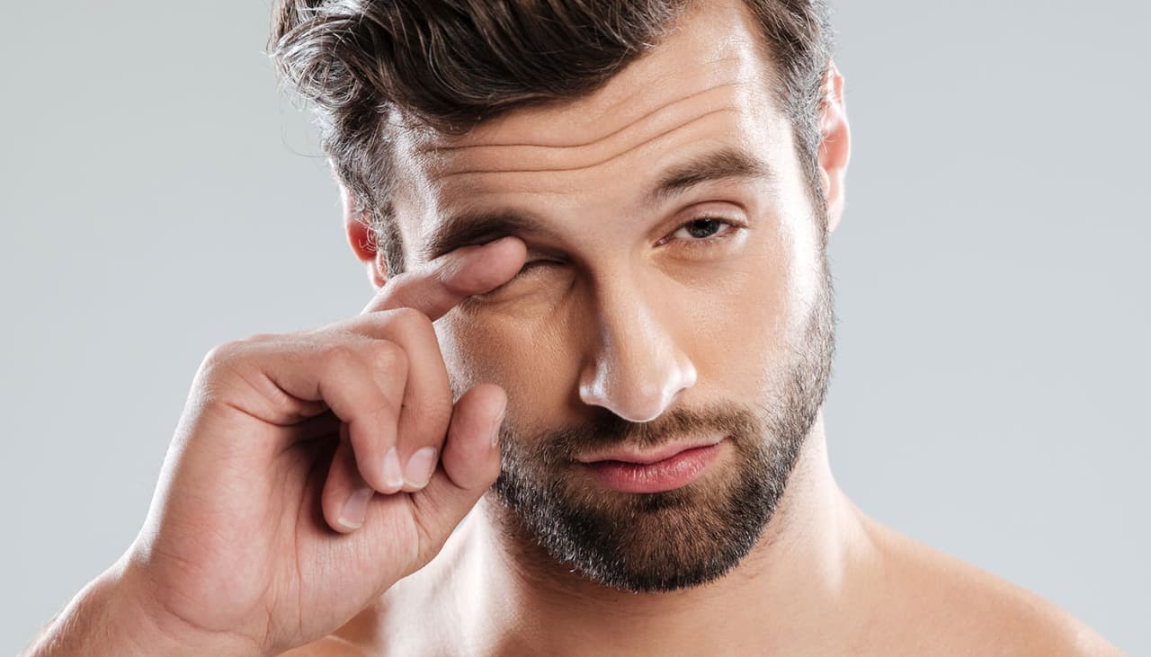 Los ojos rojos pueden ser señal de una enfermedad en la tiroides (no lo dejes pasar)