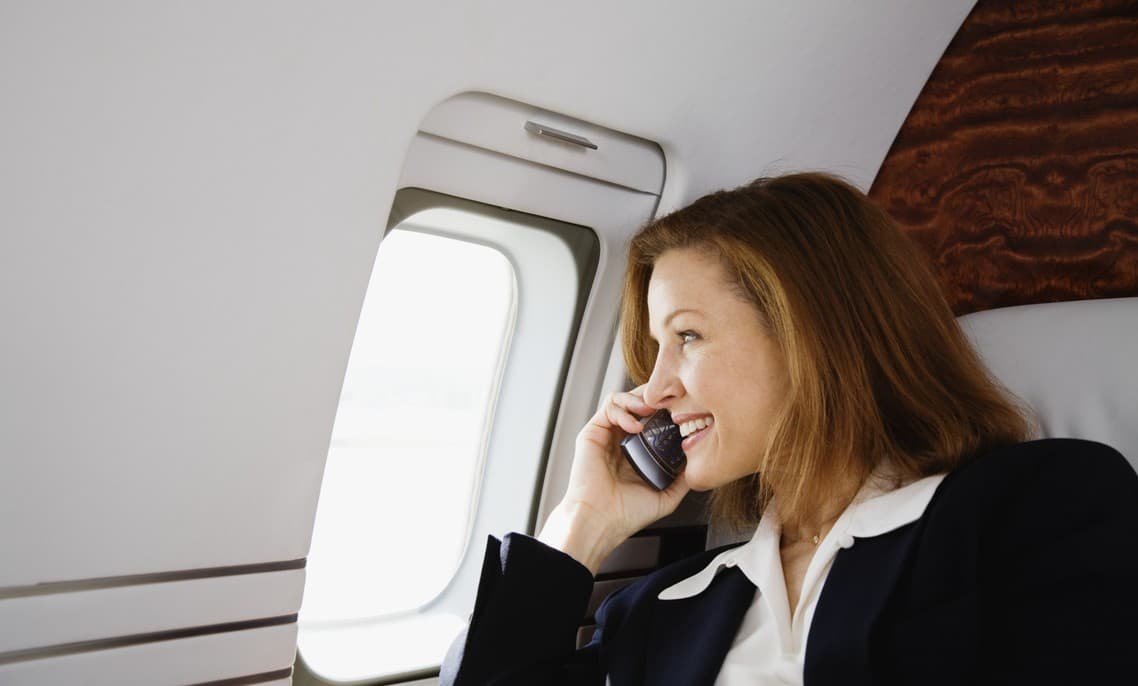 Aerolíneas permiten usar smartphones y tablets en modo avión