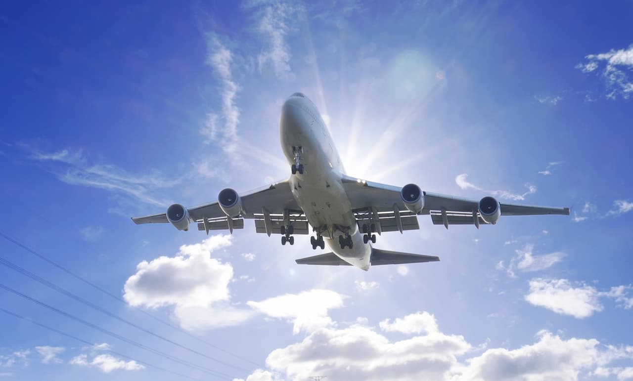 ¿Por qué vuelan los aviones?