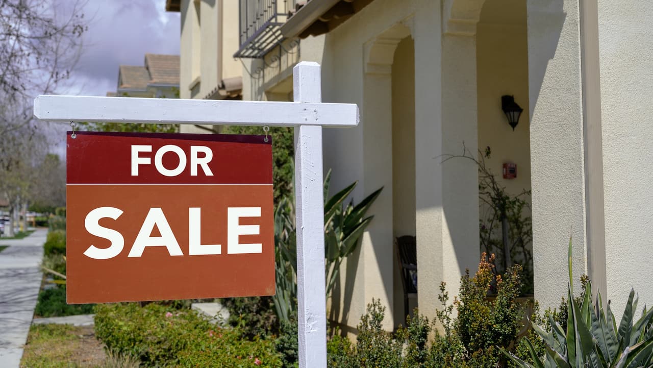 Eliminan acceso a préstamos hipotecarios para dreamers y no residentes, ¿cómo afecta a California?