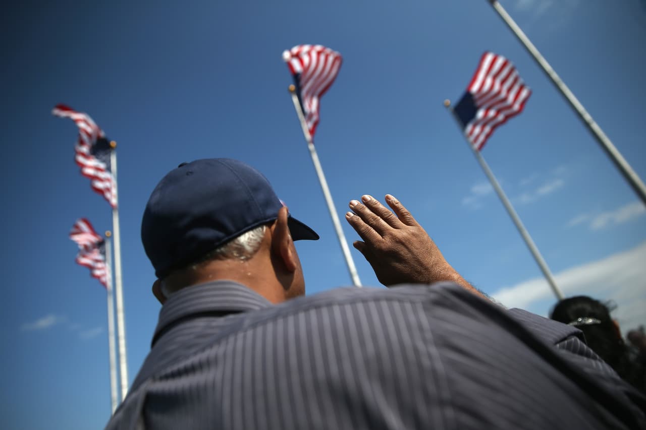 ¿Quiénes son los 14 latinos a los que Donald Trump les quiere quitar la ciudadanía en su más grande operativo de desnaturalización?