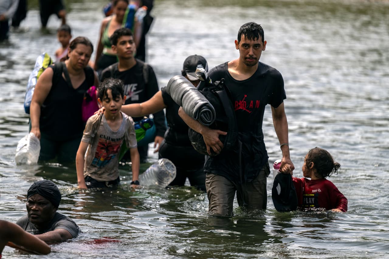 Gobierno de Biden firma acuerdo con Panamá para deportar migrantes que viajan a EEUU