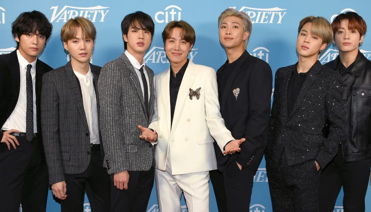 Últimos integrantes do BTS a entrar no exército iniciam processo: "caçula" já se despediu