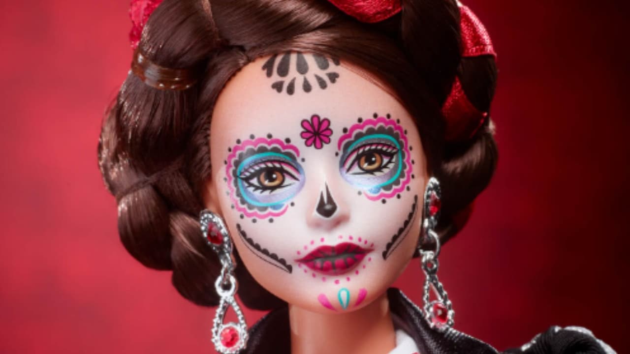 La nueva 'Barbie Catrina' enamoró al Internet: su outfit está inspirado en un traje de charro