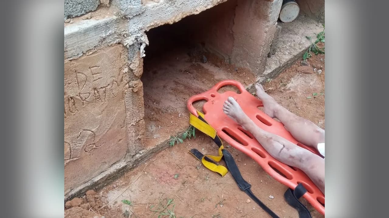 Una mujer fue enterrada viva en un cementerio. Más de 10 horas después, sus gritos ayudaron a rescatarla