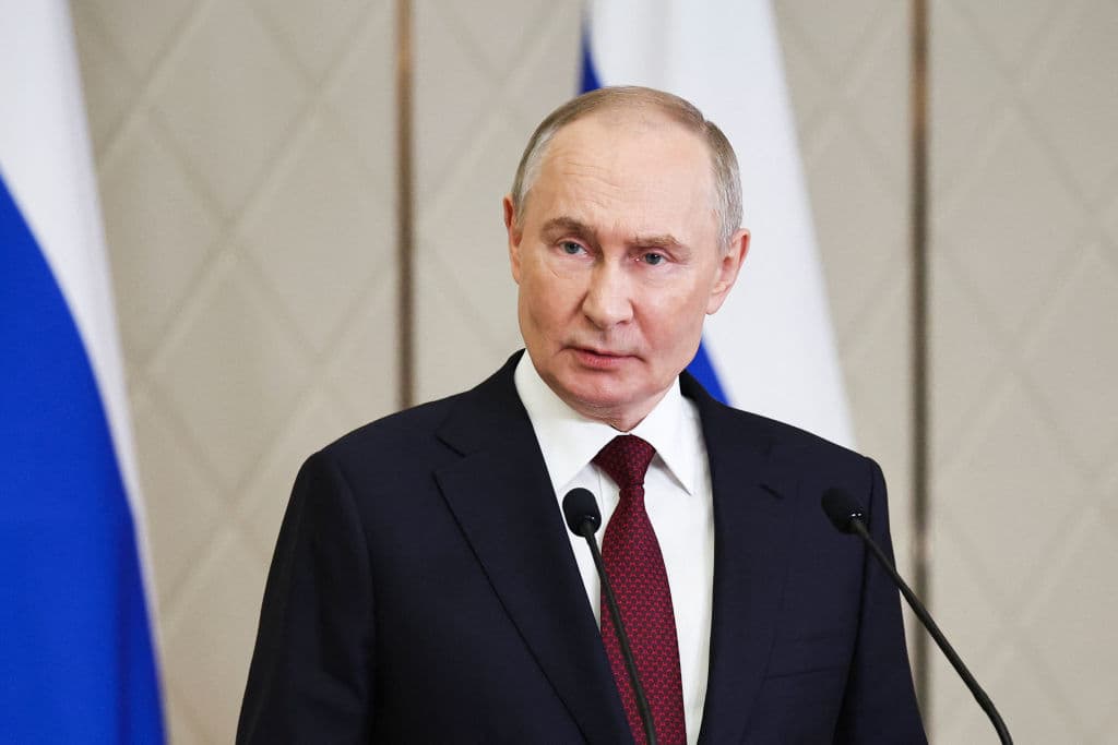 Putin elogia a Trump y amenaza con atacar Kiev con su nuevo misil hipersónico Oreshnik