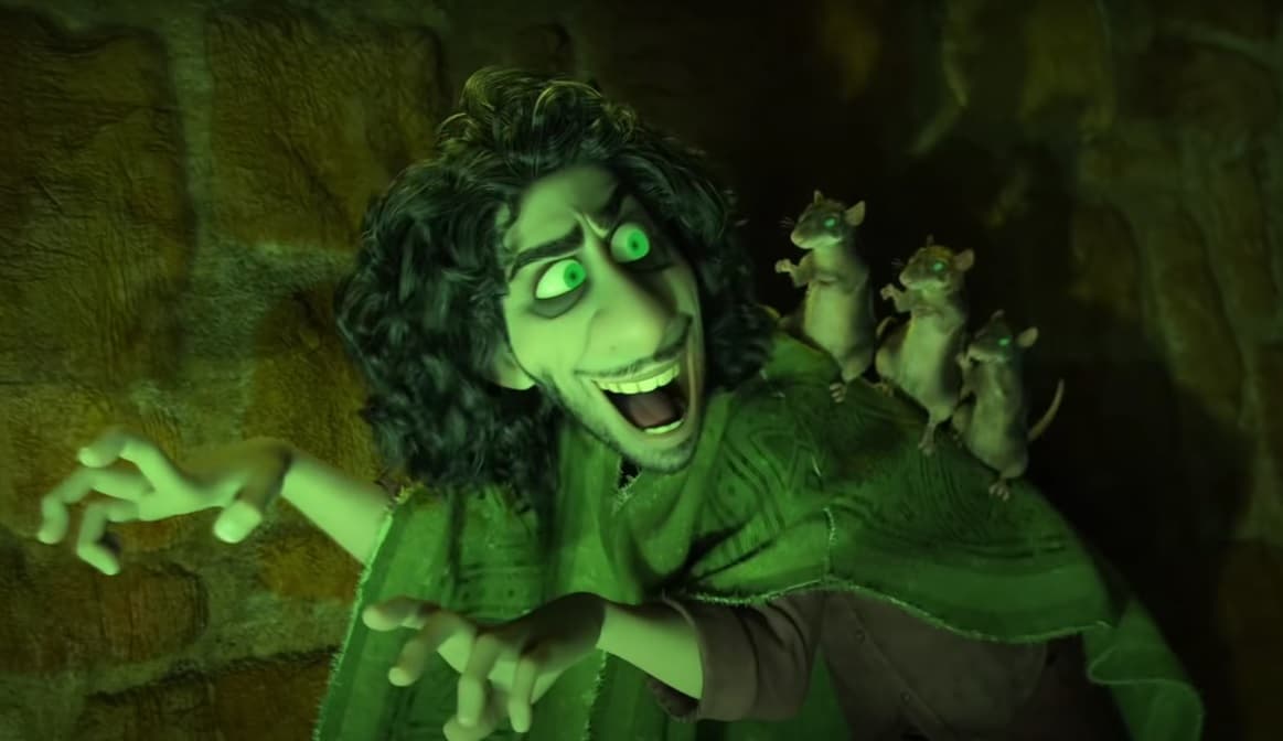 <b>Bruno Madrigal</b>
<br>El tío de Maribel, al ser trillizo de Julieta Madrigal, también cuenta con la misma edad y rasgos físicos similares: piel morena, cabello oscuro y rizado, así como ojos marrones. La nariz grande es su rasgo distintivo.