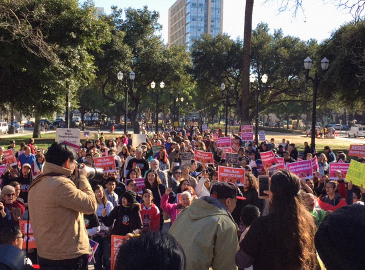 <b>San Jose, California. </b>Marches and briefings were held "to protect the rights of immigrants," said María Elena Jáuregui, of the We Are Here to Stay organization. "And also to protest against the criminalization, mass deportations, and the climate of hatred against immigrants."
<br>