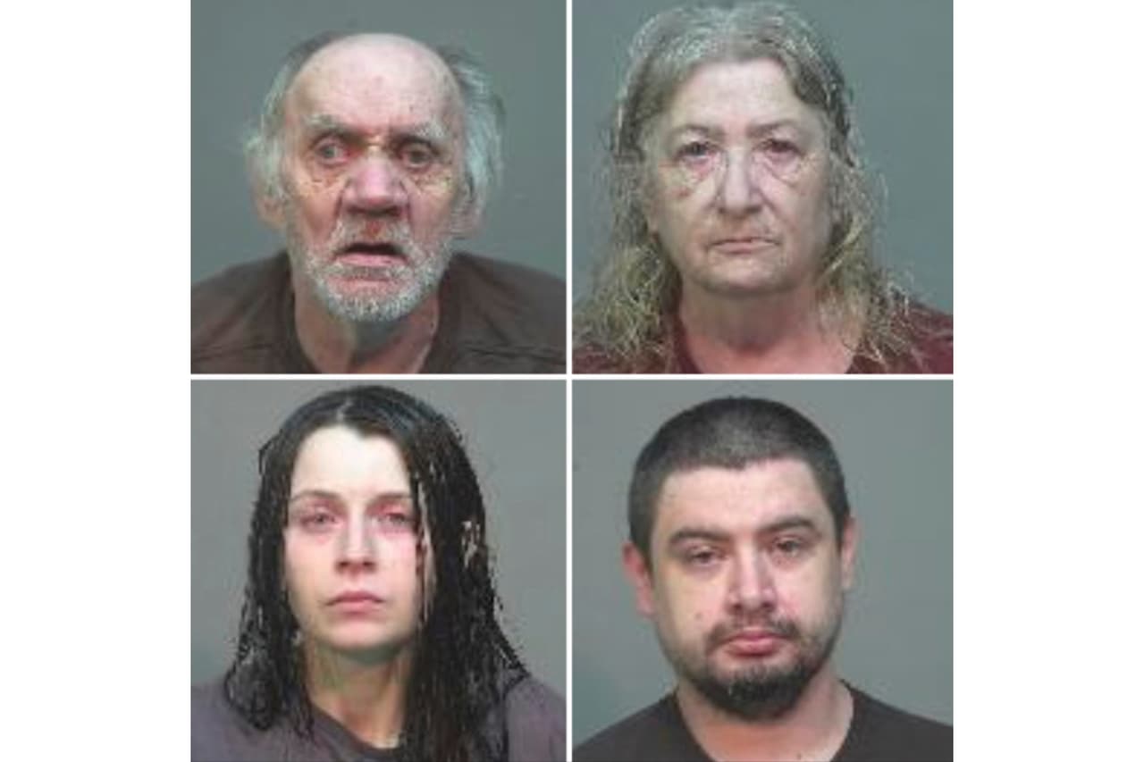Rescatan a 16 niños de una casa en Ohio: eran "casi salvajes" y vivían entre excrementos. Los padres y abuelos han sido detenidos